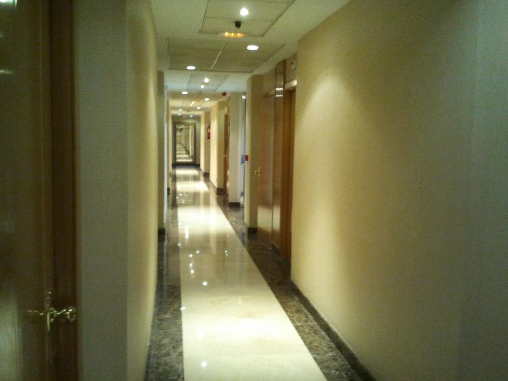 Hotel Ciudad De Fuenlabrada Eksteriør billede